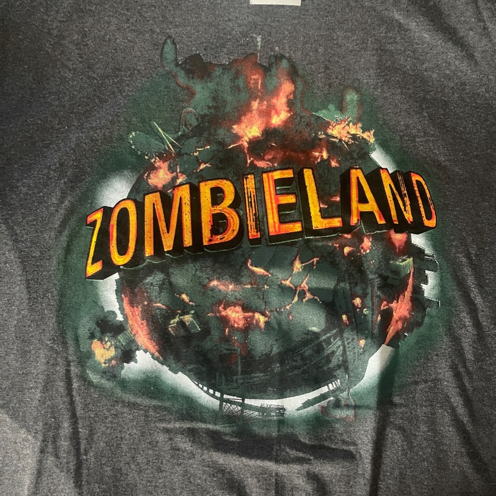ZOMBIELAND DARK HEATHER GRAY CREW NECK SHORT SLEEVE T SHiRT BY MAD ENGINE